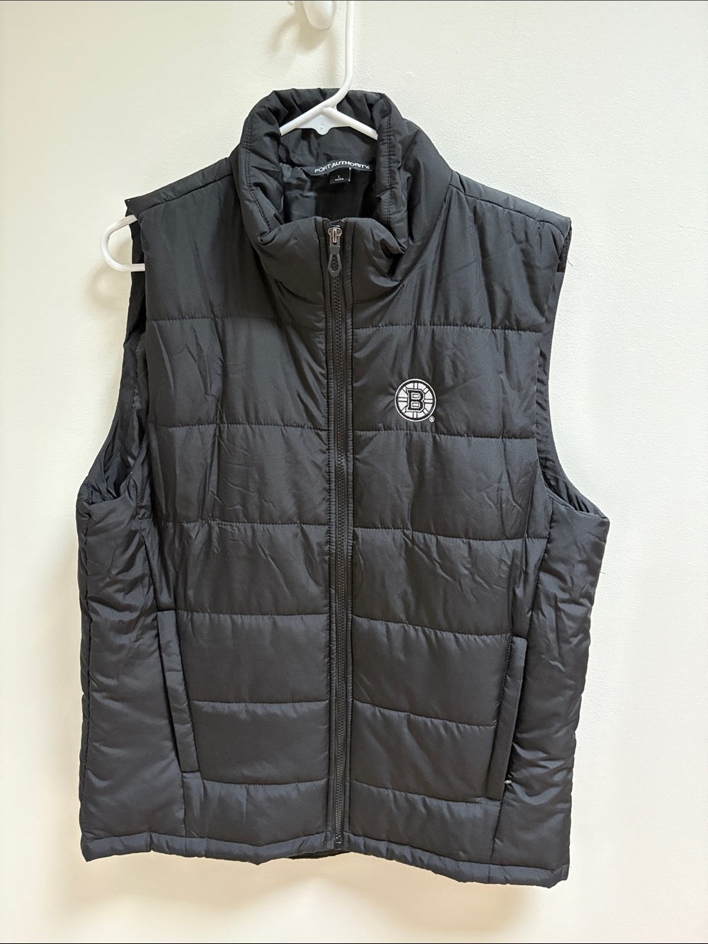 Boston Bruins Black Quilted Puffer Vest - Men's Sleeveless Jacket
